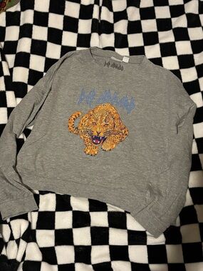 Ladies small def leppard sweater